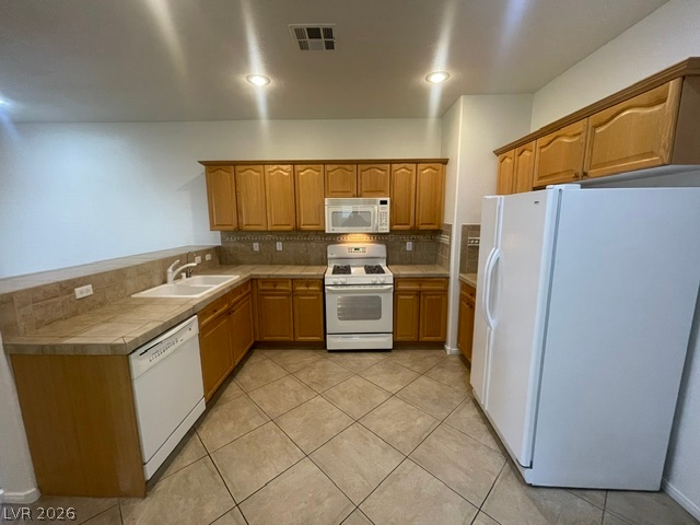 251 Queens Court Property Photo 6