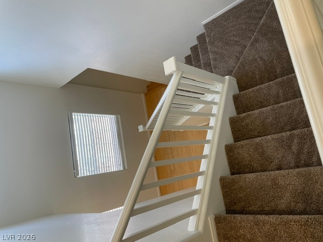251 Queens Court Property Photo 12