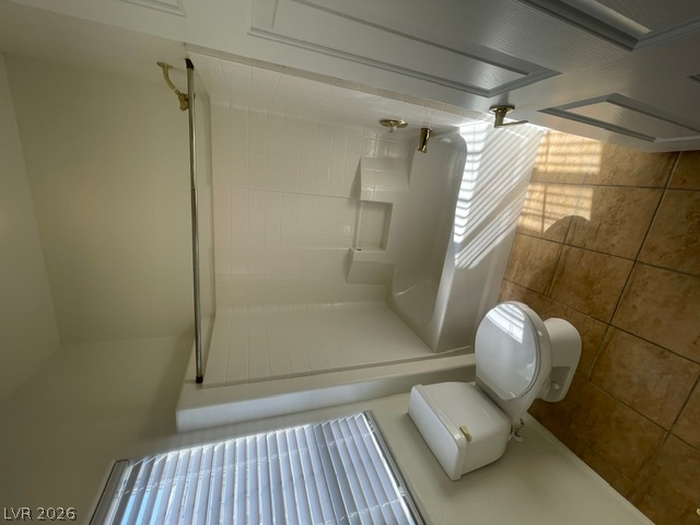 251 Queens Court Property Photo 19