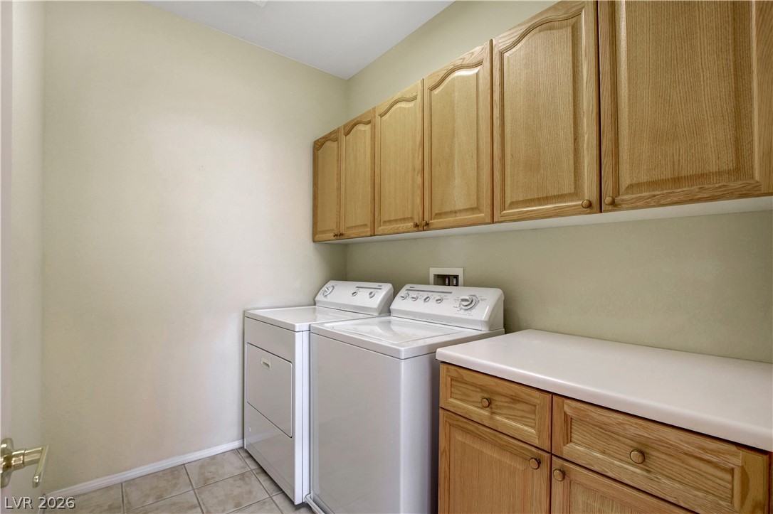 251 Queens Court Property Photo 24