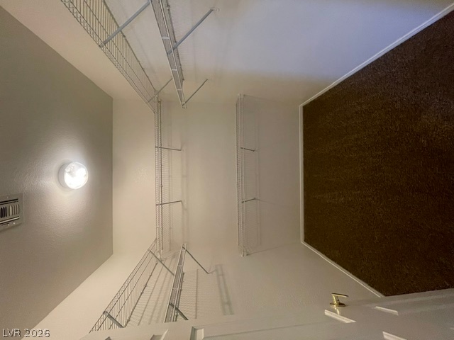 251 Queens Court Property Photo 28