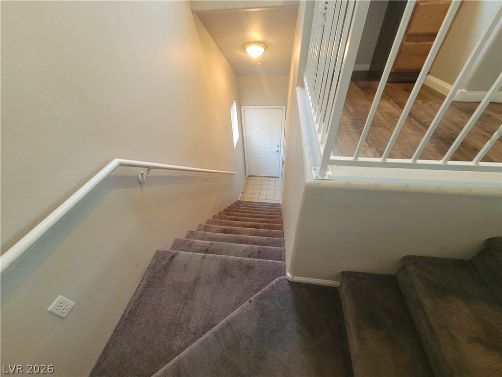 5855 Valley Drive 2048 Property Photo 4