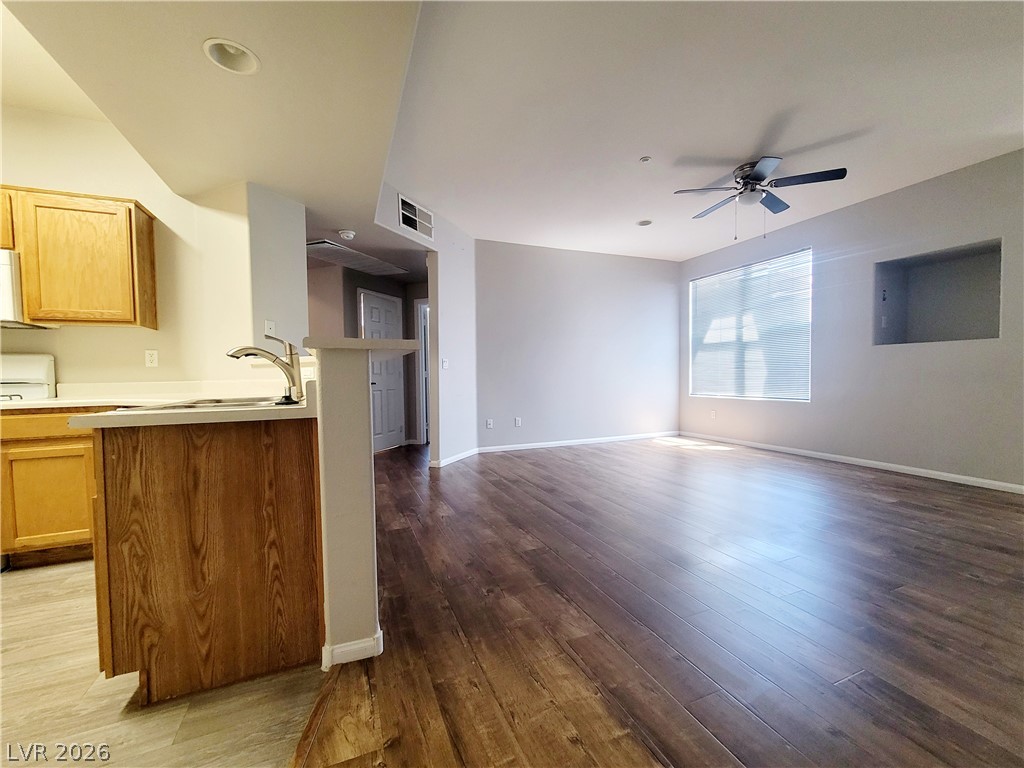 5855 Valley Drive 2048 Property Photo 5