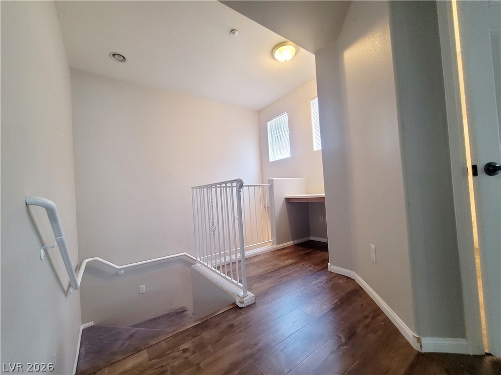 5855 Valley Drive 2048 Property Photo 14