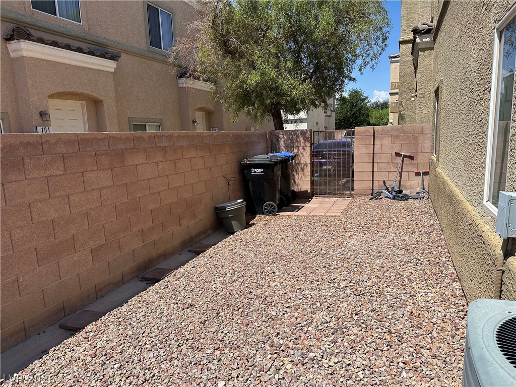 6320 Rolling Rose Street 102 Property Photo 14
