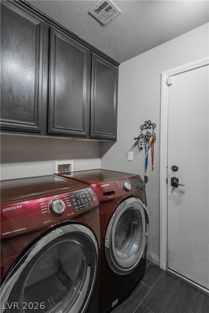 1073 Royal Valley St Property Photo 21