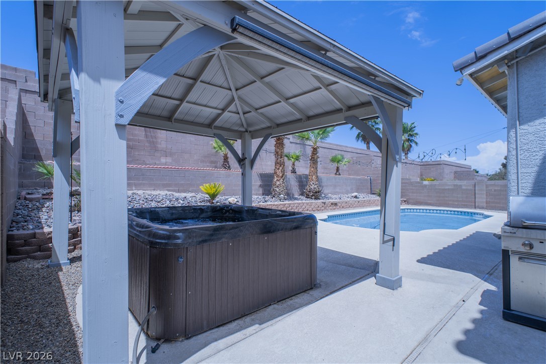 1073 Royal Valley St Property Photo 25