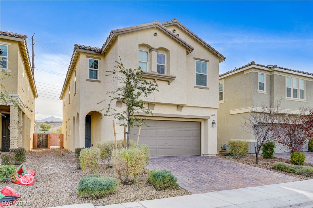 2944 Aragon Terrace Way Property Photo 2