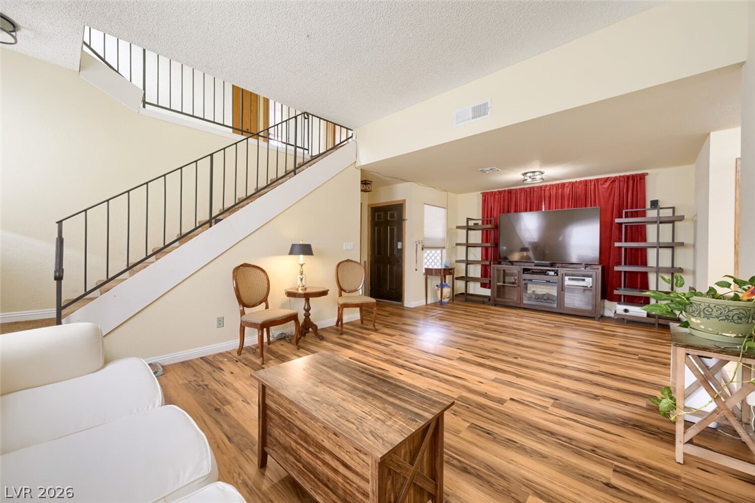 526 Tabony Avenue Property Photo 3