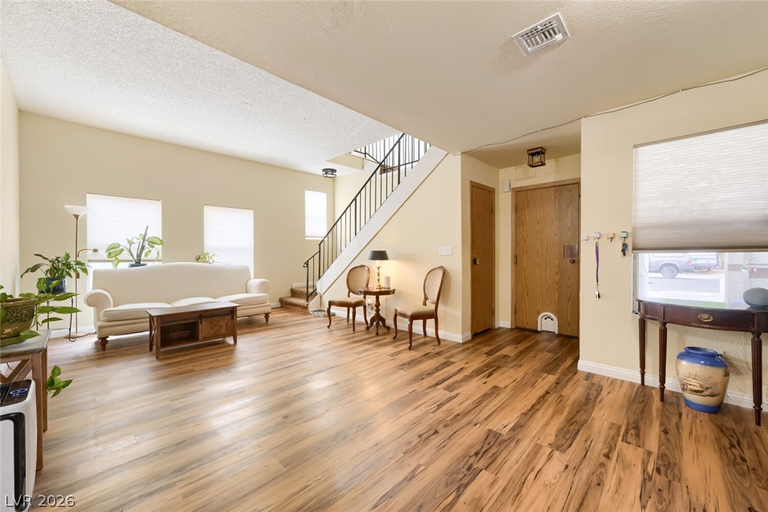 526 Tabony Avenue Property Photo 5