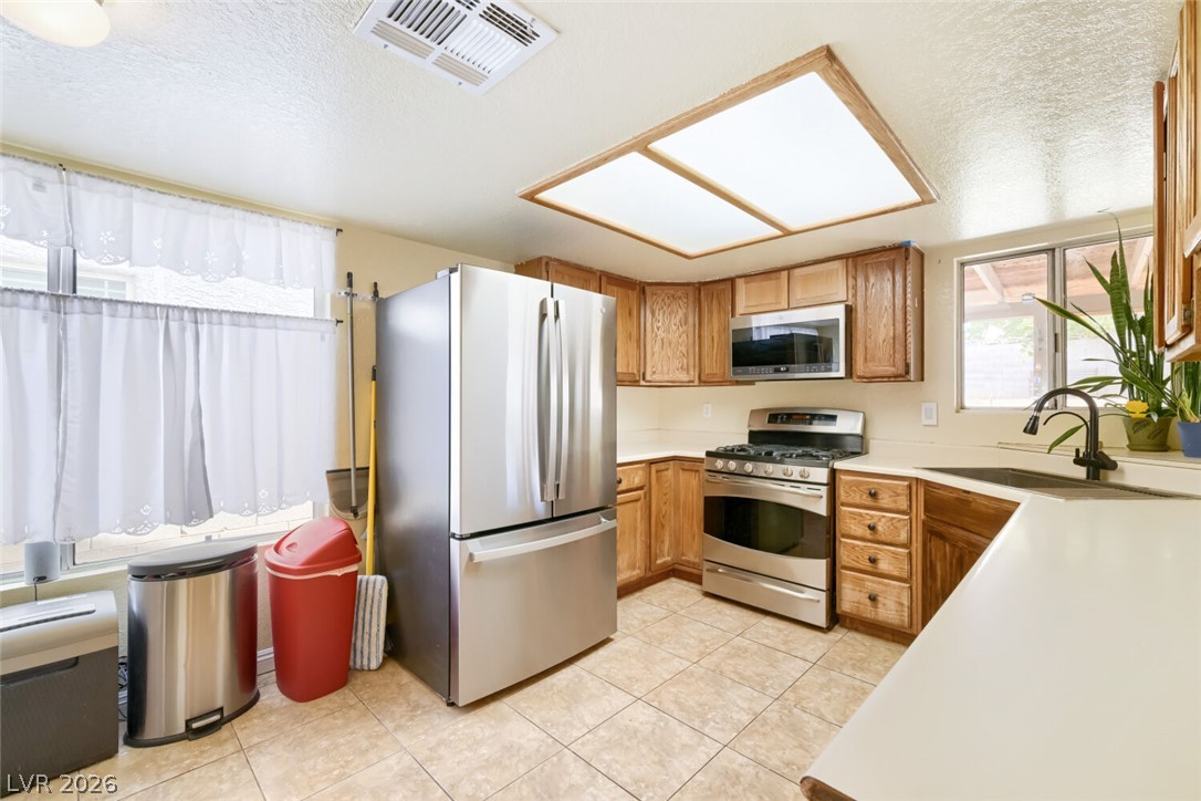 526 Tabony Avenue Property Photo 6