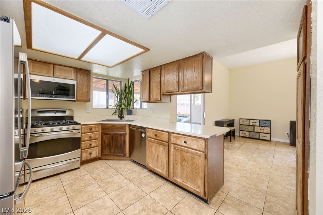526 Tabony Avenue Property Photo 7