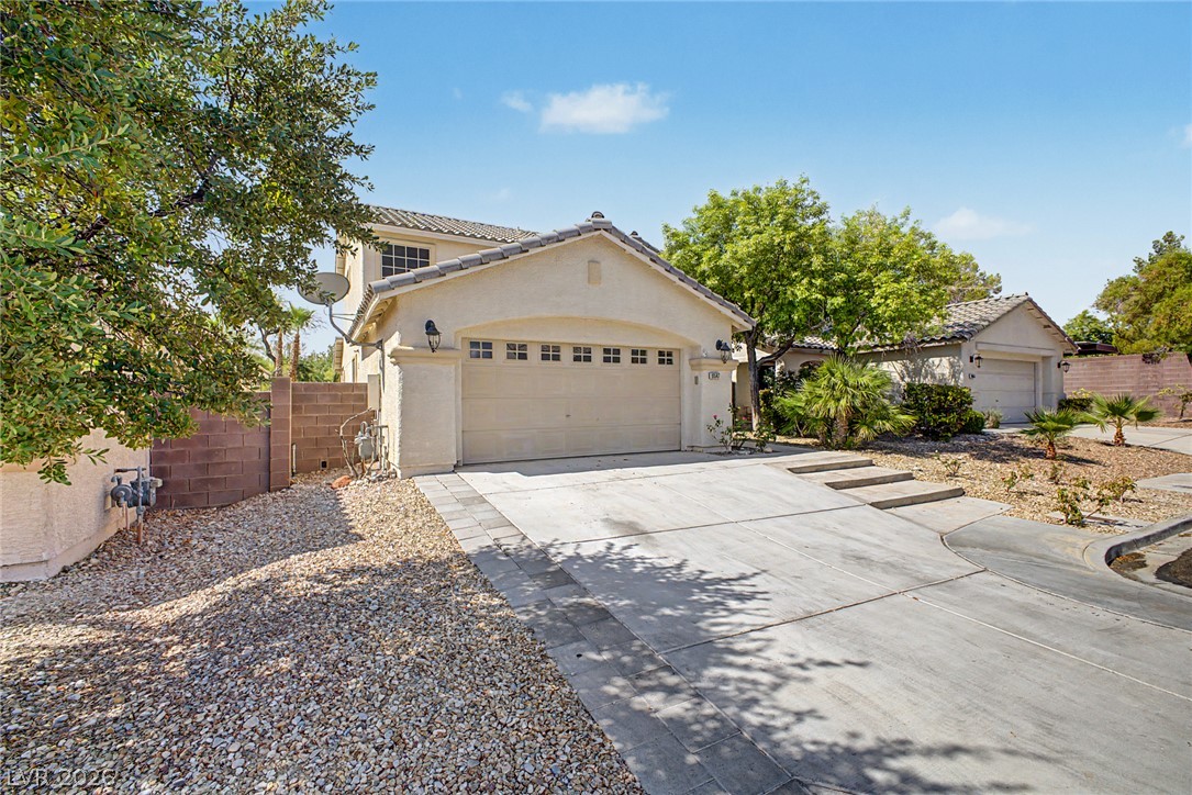10547 Lilac Tree Avenue Property Photo 3