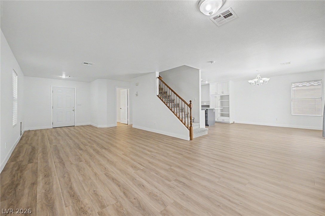 10547 Lilac Tree Avenue Property Photo 6