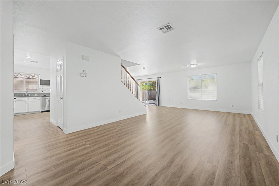 10547 Lilac Tree Avenue Property Photo 8