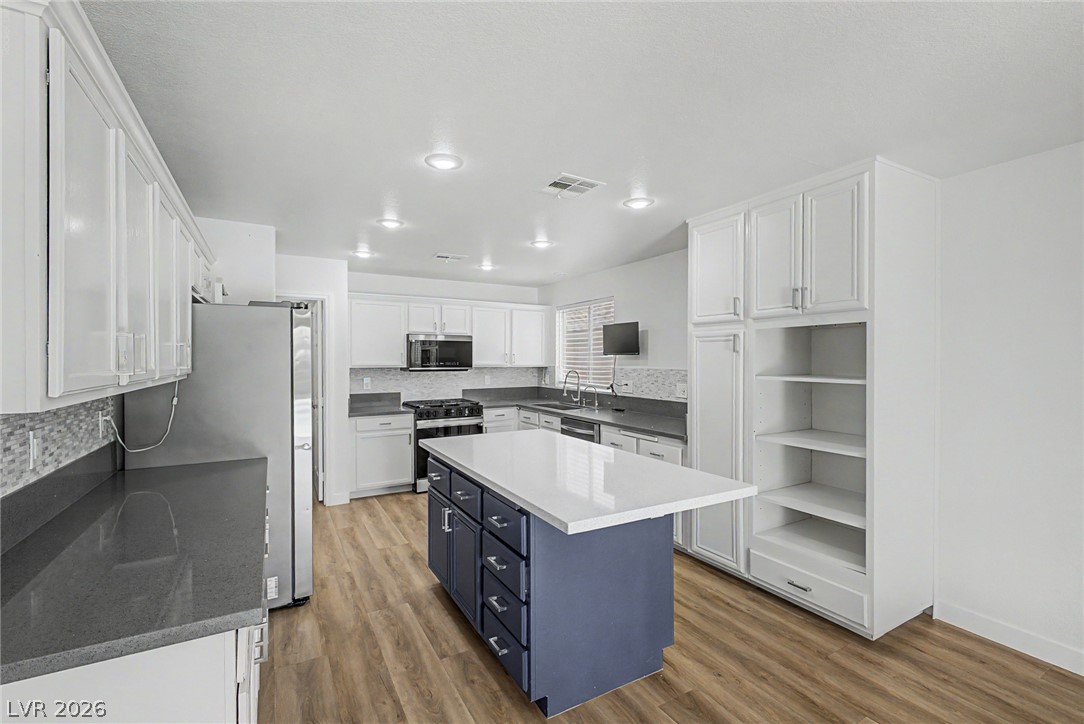 10547 Lilac Tree Avenue Property Photo 10