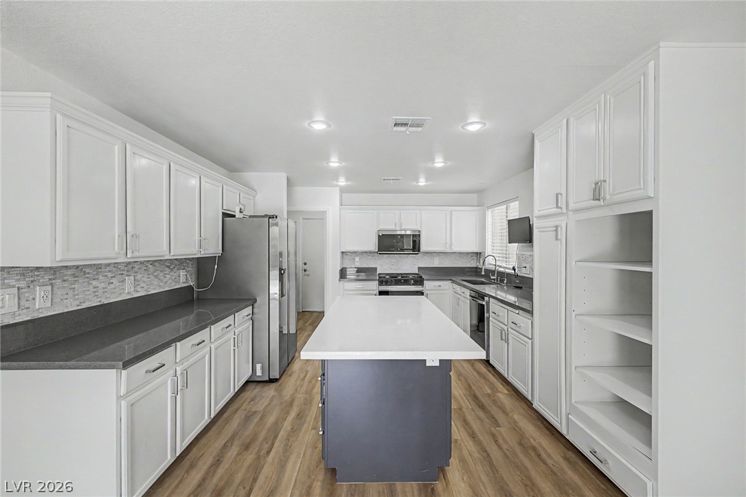 10547 Lilac Tree Avenue Property Photo 11