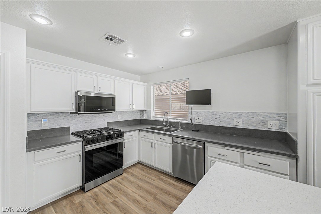 10547 Lilac Tree Avenue Property Photo 13