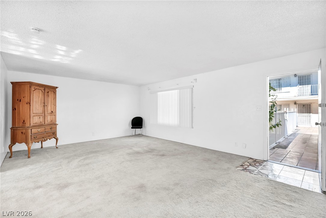 1165 Sierra Vista Drive Property Photo 10