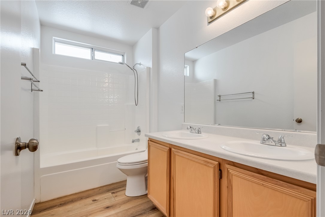 4833 Whispering Spring Avenue Property Photo 13
