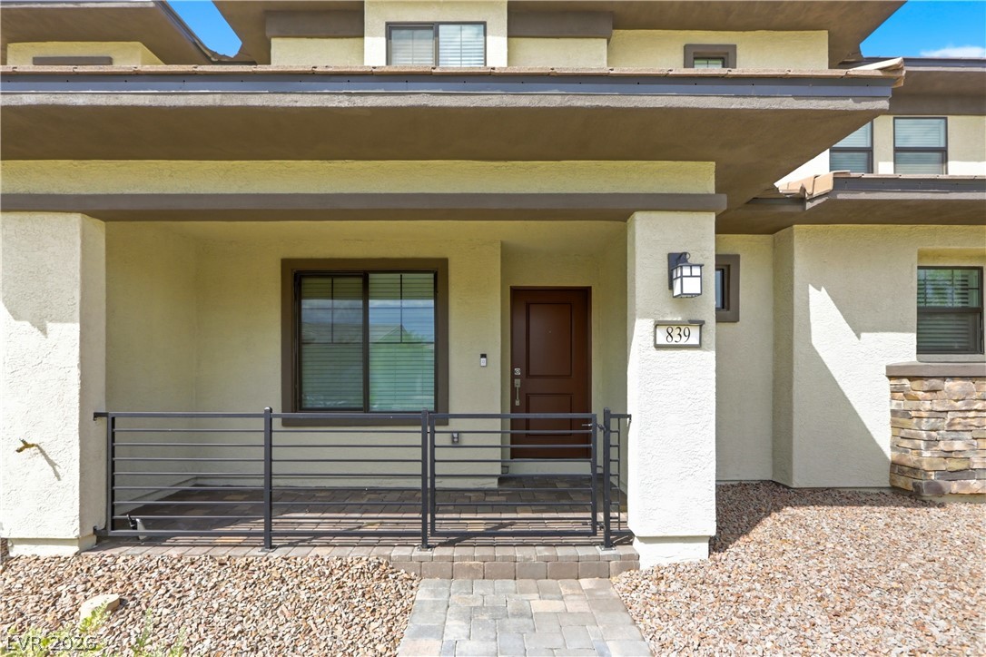 839 Watford Place Property Photo 3