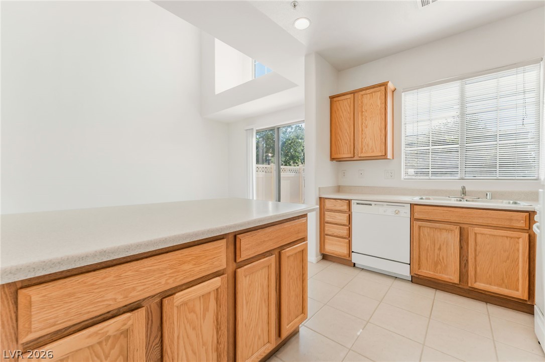 6434 Buttercup Creek Street Property Photo 10