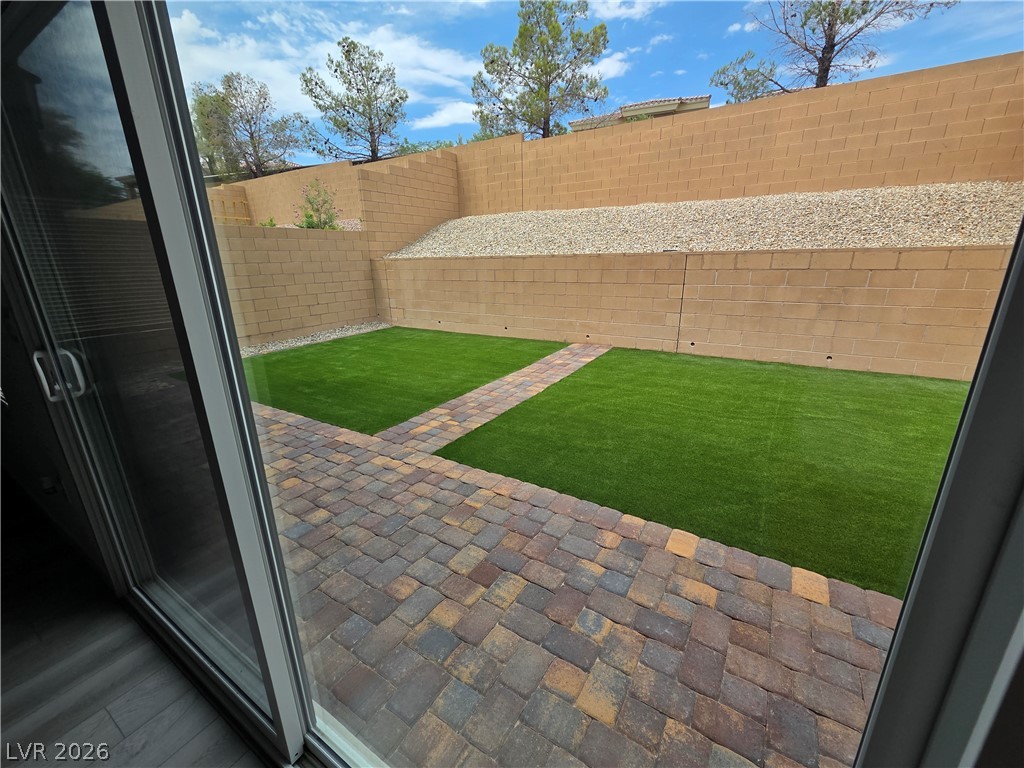 3339 Dancing Waters Street Property Photo 9
