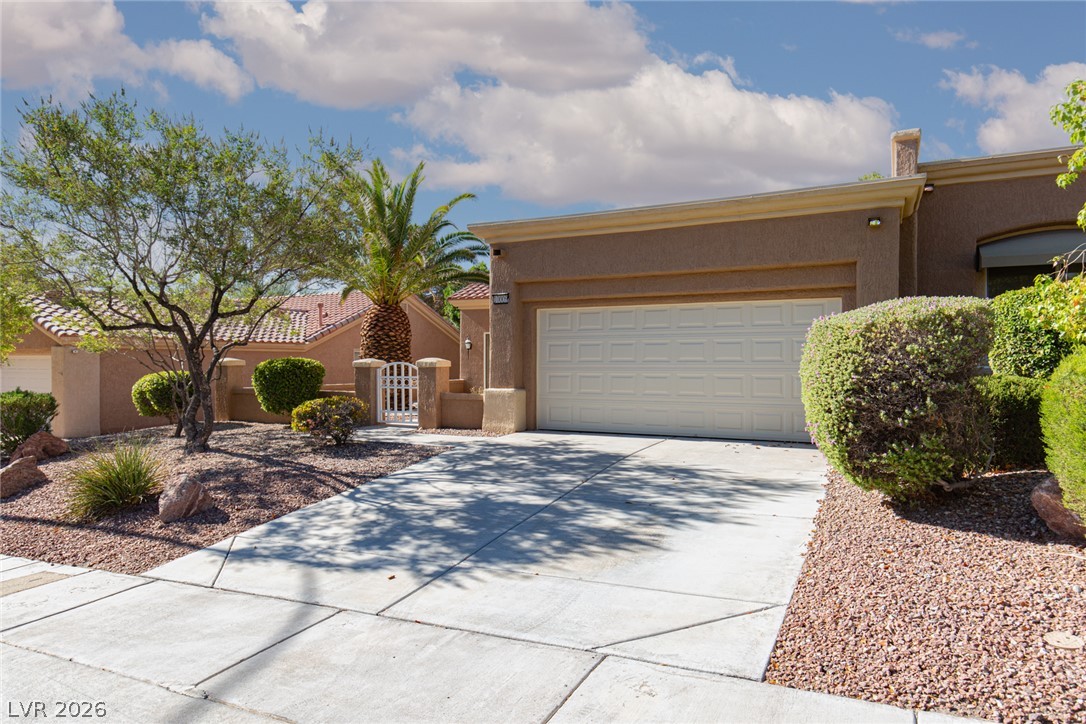 10009 Arbuckle Drive Property Photo 3