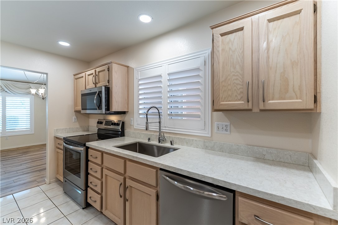 10044 Bundella Drive Property Photo 13