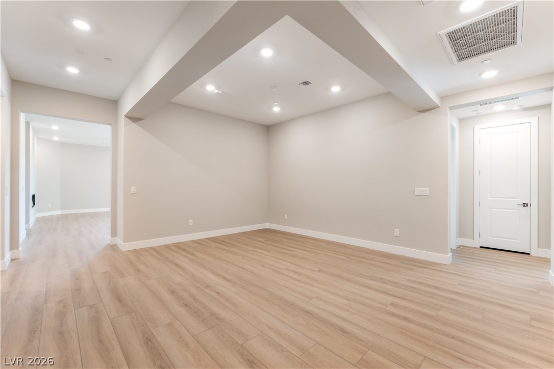 9132 Las Manaitas Avenue 202 Property Photo 5