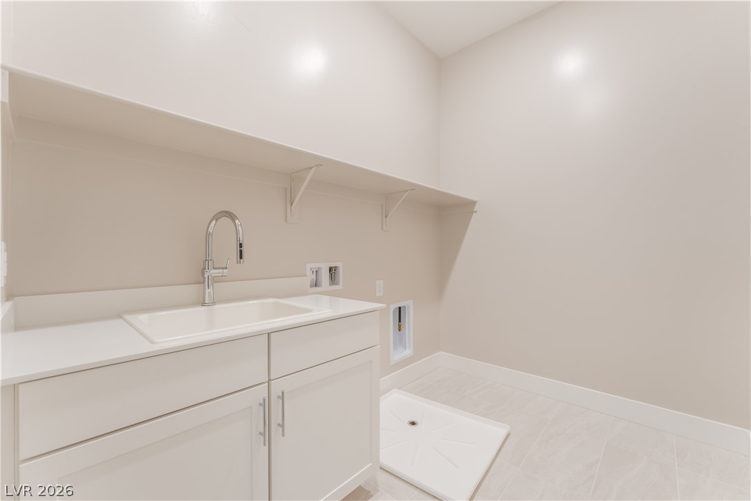 9132 Las Manaitas Avenue 202 Property Photo 11