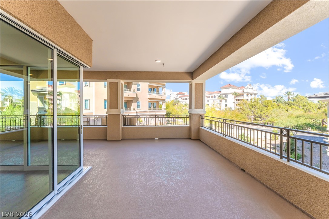 9132 Las Manaitas Avenue 202 Property Photo 12