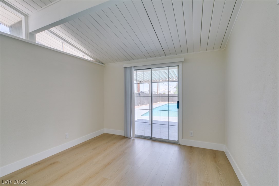1111 Strong Drive Property Photo 16