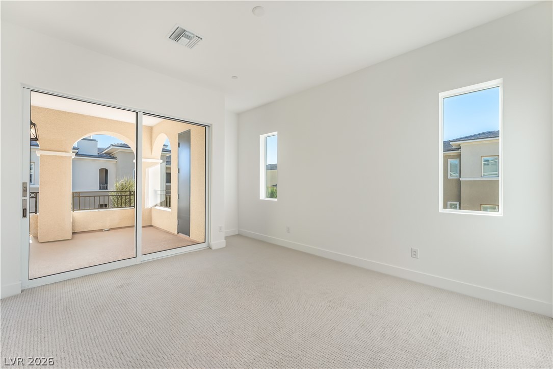 9132 Las Manaitas Avenue 401 Property Photo 15