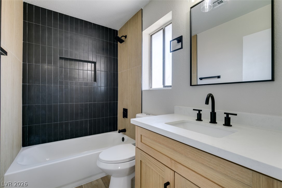 59 Sirnoble Street Property Photo 37