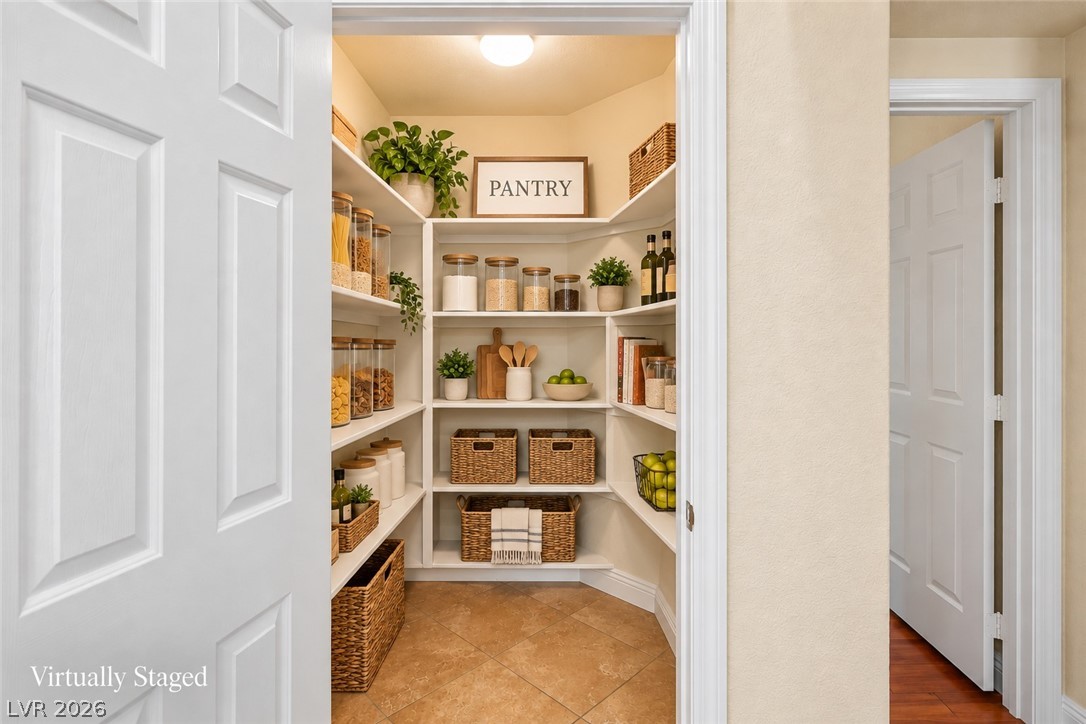 8609 Majestic Pine Avenue Property Photo 15