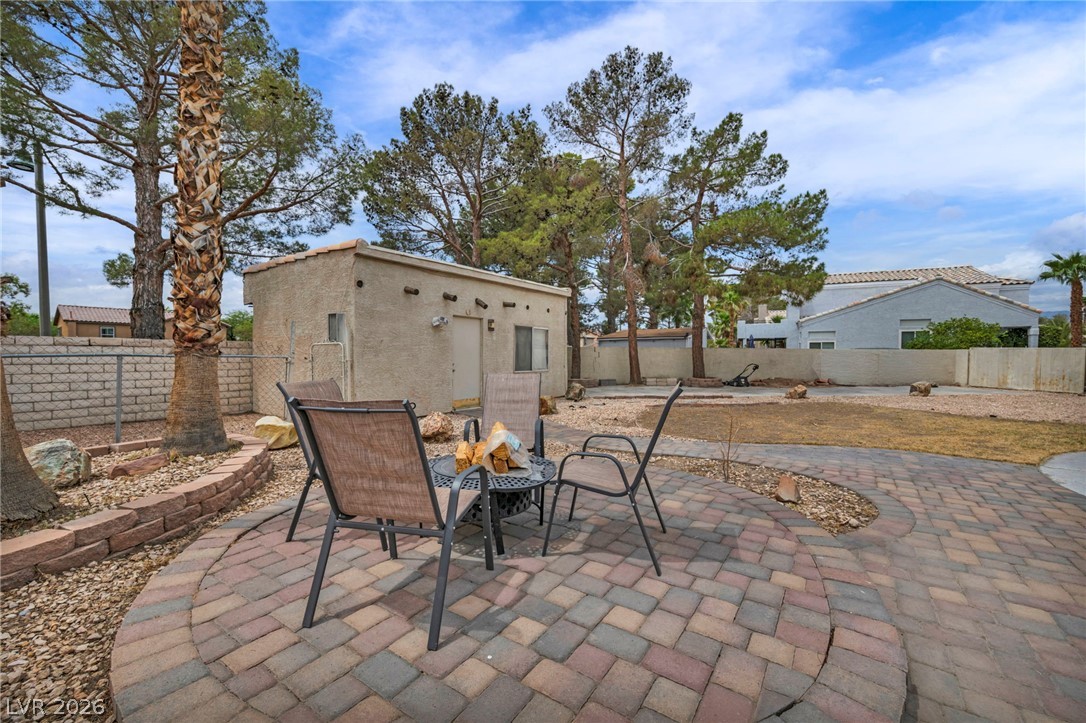 8601 Freeport Lane Property Photo 8