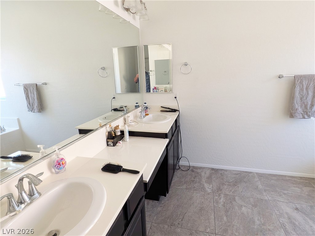 6368 Joshuaville Drive Property Photo 10