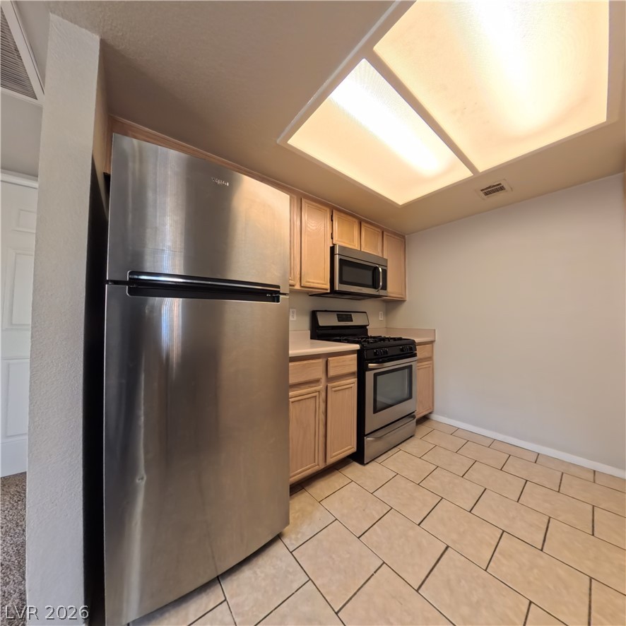 8070 West Russell Road 2091 Property Photo 7