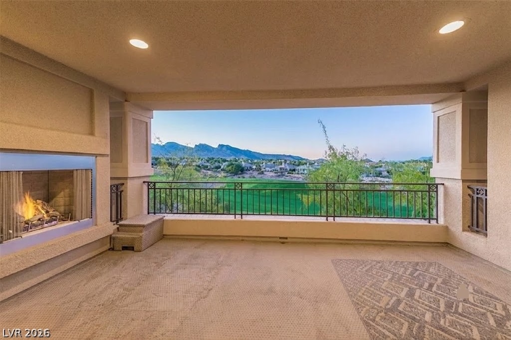 9212 Tesoras Drive 202 Property Photo 2