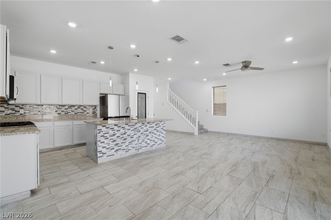 8025 Texas Hills Street Property Photo 16