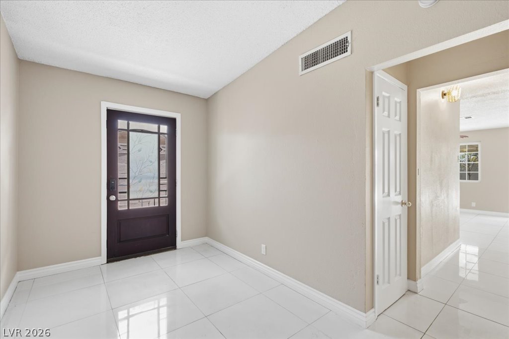 5333 Longridge Avenue Property Photo 3
