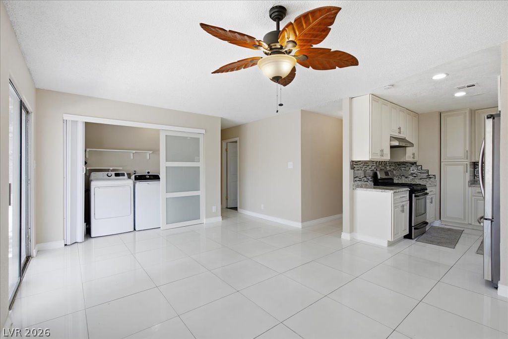 5333 Longridge Avenue Property Photo 4