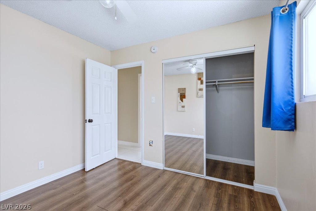 5333 Longridge Avenue Property Photo 17