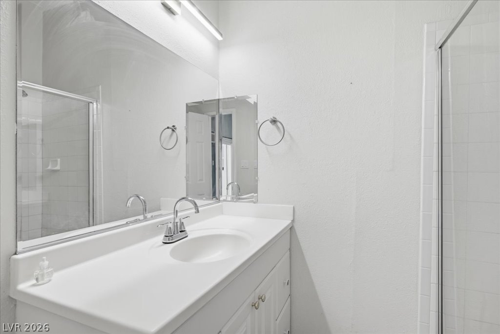 5333 Longridge Avenue Property Photo 26