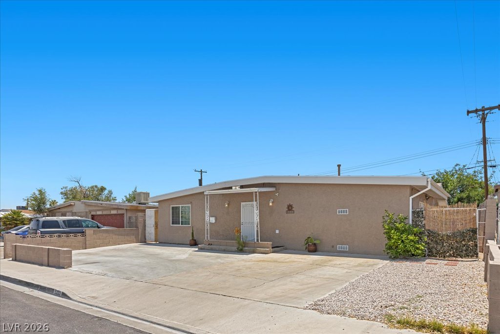 5333 Longridge Avenue Property Photo 32