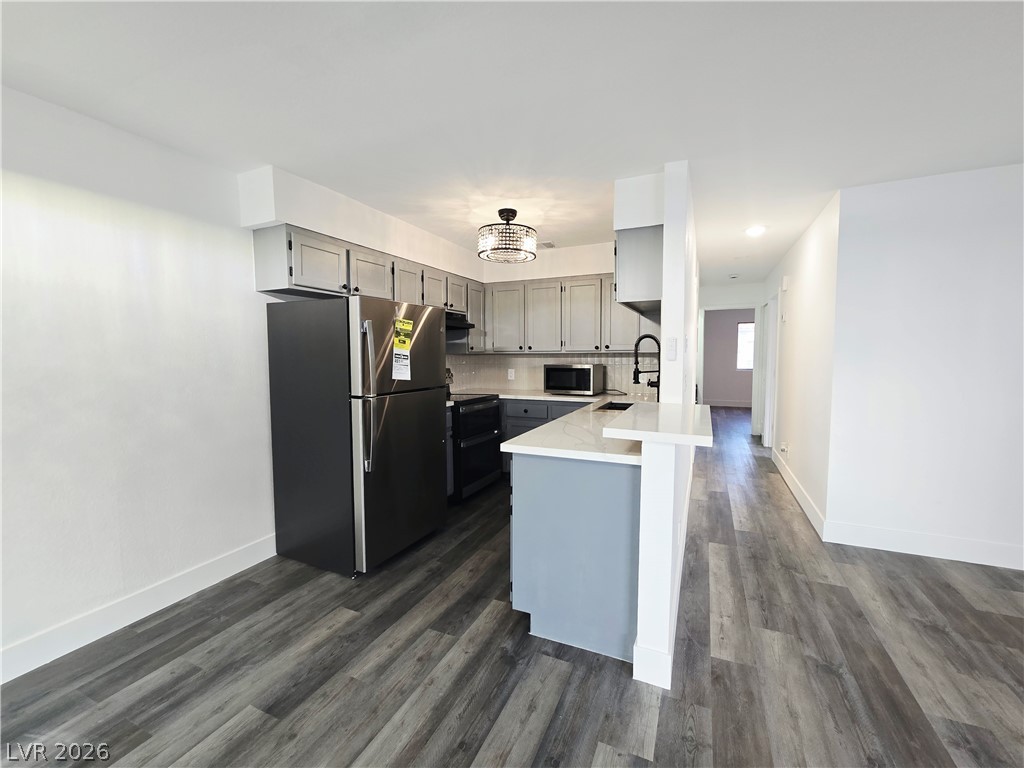 1833 Plum Court Property Photo 3