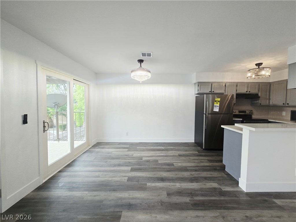 1833 Plum Court Property Photo 4