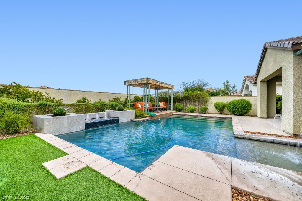8450 Great Outdoors Street Property Photo 4