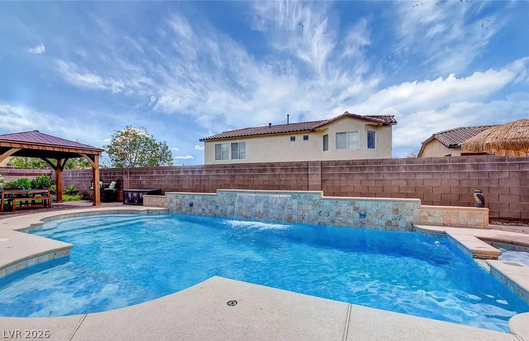 9405 Artesian Oak Court Property Photo 3